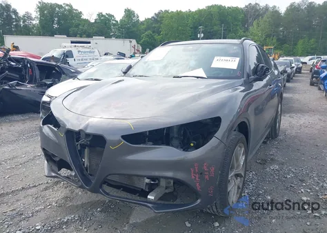 2018 Alfa Romeo Stelvio Ti Sport Awd из США, поврежденный, VIN ZASFAKNN3J7C15962